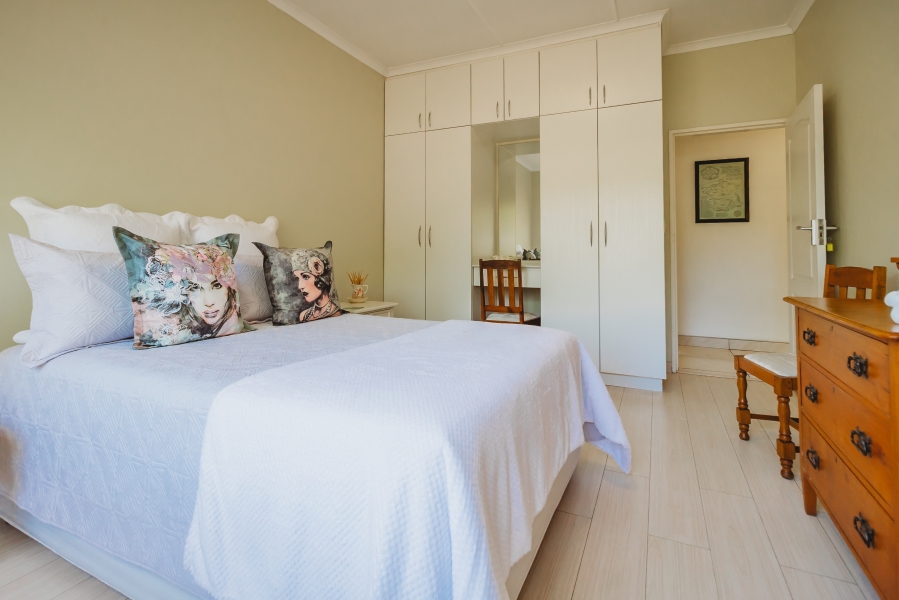 5 Bedroom Property for Sale in Heather Park Western Cape